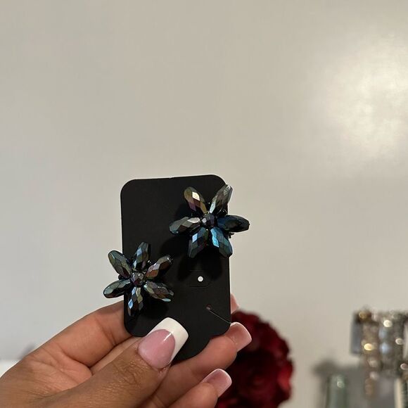 STUNNING VINTAGE WESTERN GERMANS CLIP EARRINGS - Picture 1 of 4